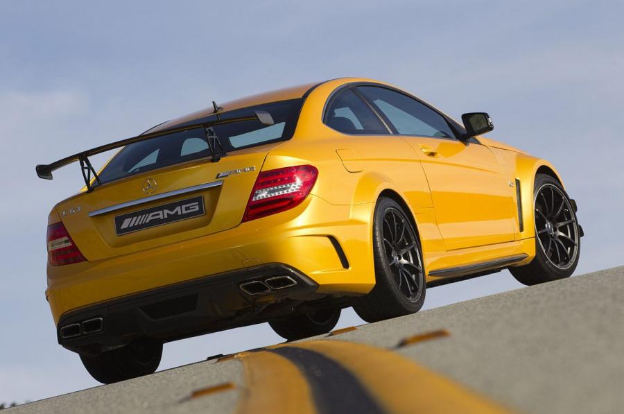  Mercedes-Benz C63 AMG Coupe Black Series 2012 года  (фото 43 из 66)